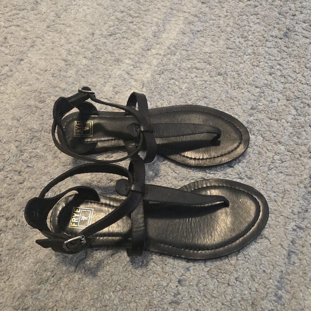 Frye Taylor Black Leather Ankle Strap Thong Sandals Gladiator Flats Size 9.5 - Picture 2 of 9